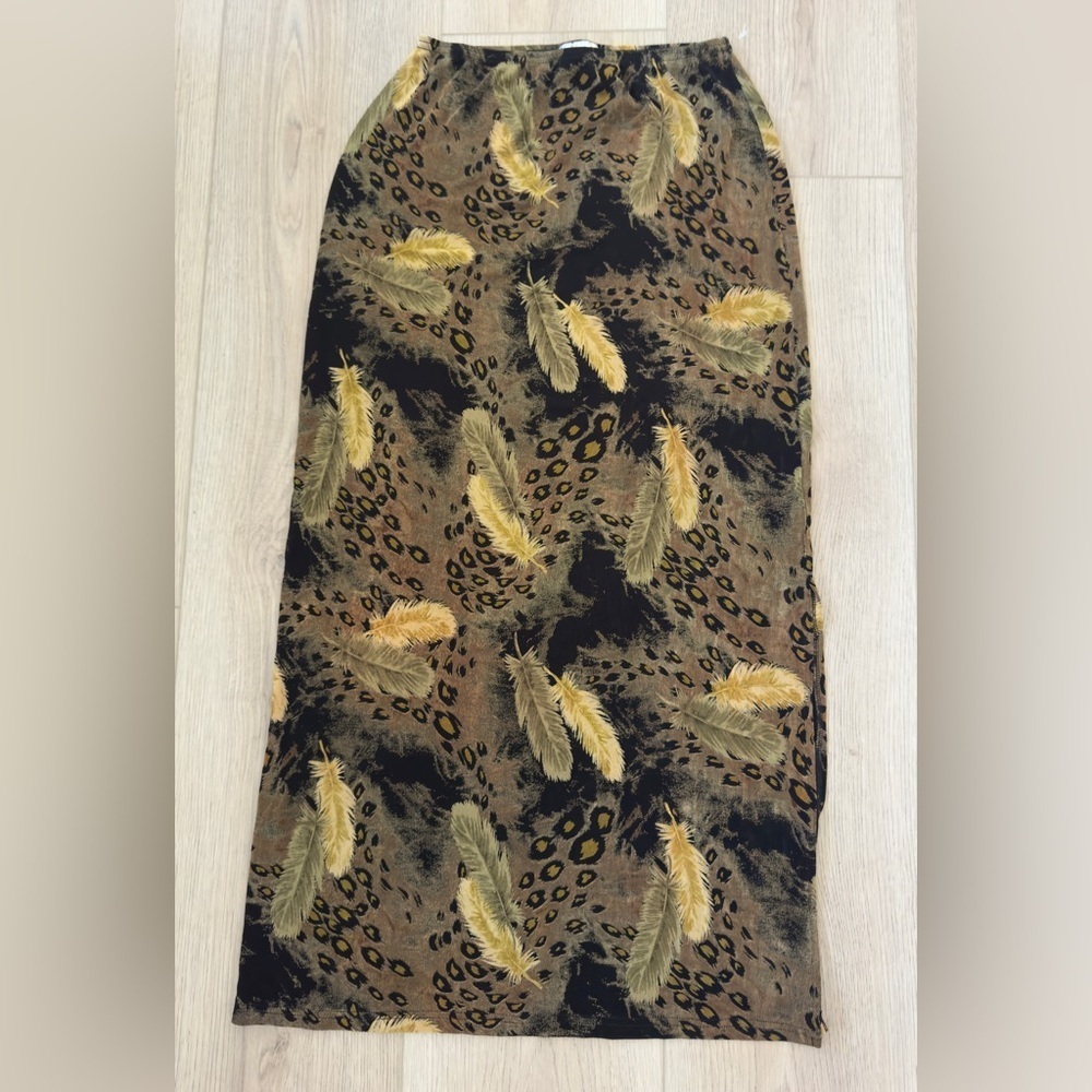 Vintage Carol Rose Brown and Black Pencil Skirt with Feather Design 🪶